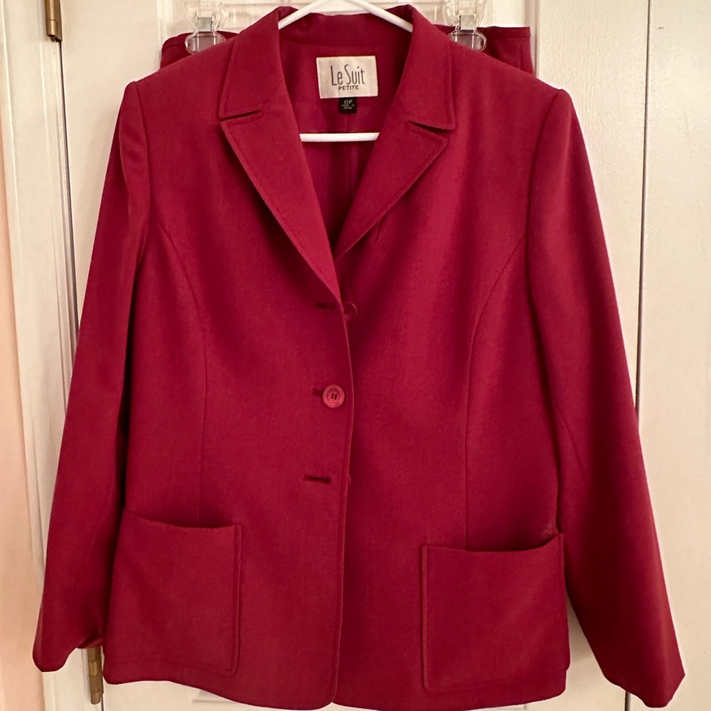 Exquisite Professional Suit